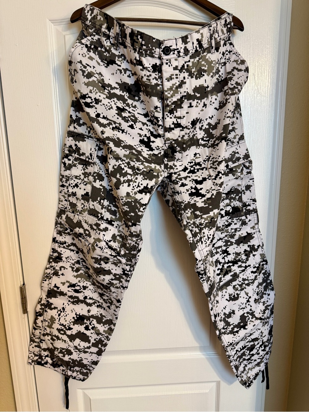 Digital Pixel Camo Cargo Pants